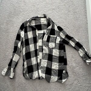 H&M Black and White Checkered Button Down Shirt